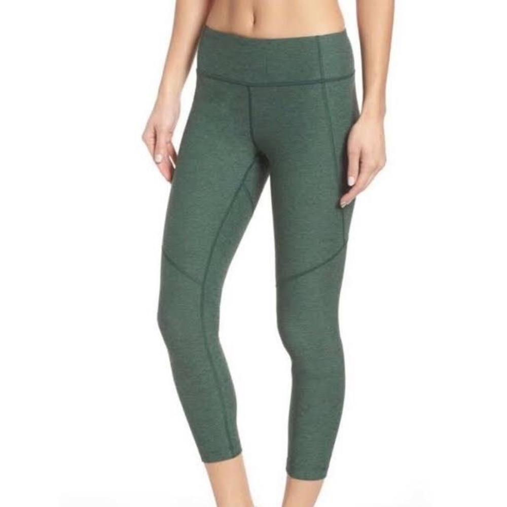 Outdoor Voices 3/4 warmup leggings